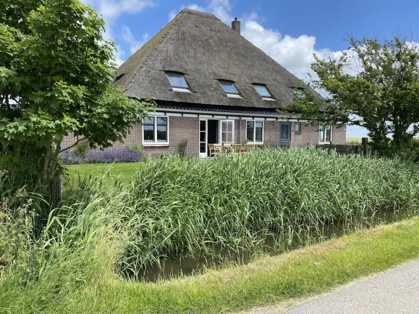 Spacious vacation home in farmhouse, only 2 km from beach in nature reserve. - Image 1