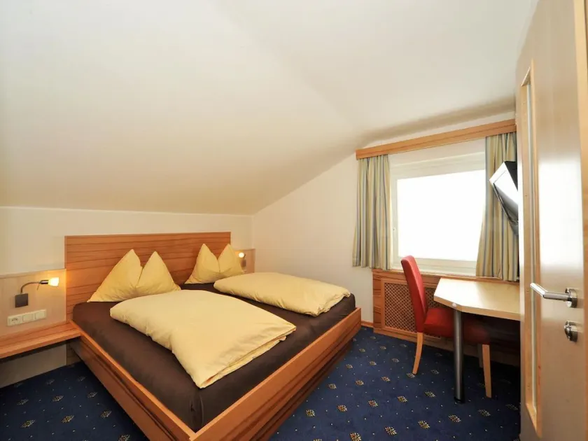 Small, quiet double room - Pension-Appartements Bergkristall - Image 1