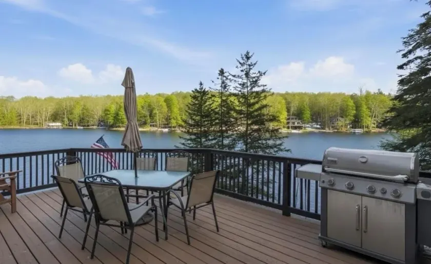 Luksus Lakefront Pocono Retreat, Lake Ariel nær Lake Wallenpaupack - Image 1
