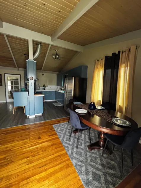 2 bedroom 1 bath home. In the heart of madera. - Image 1