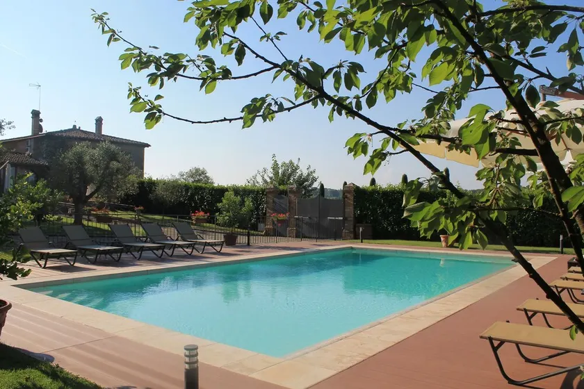 Legnaia countryside luxury property, shared pool, ideal base to discover Tuscany - Image 1