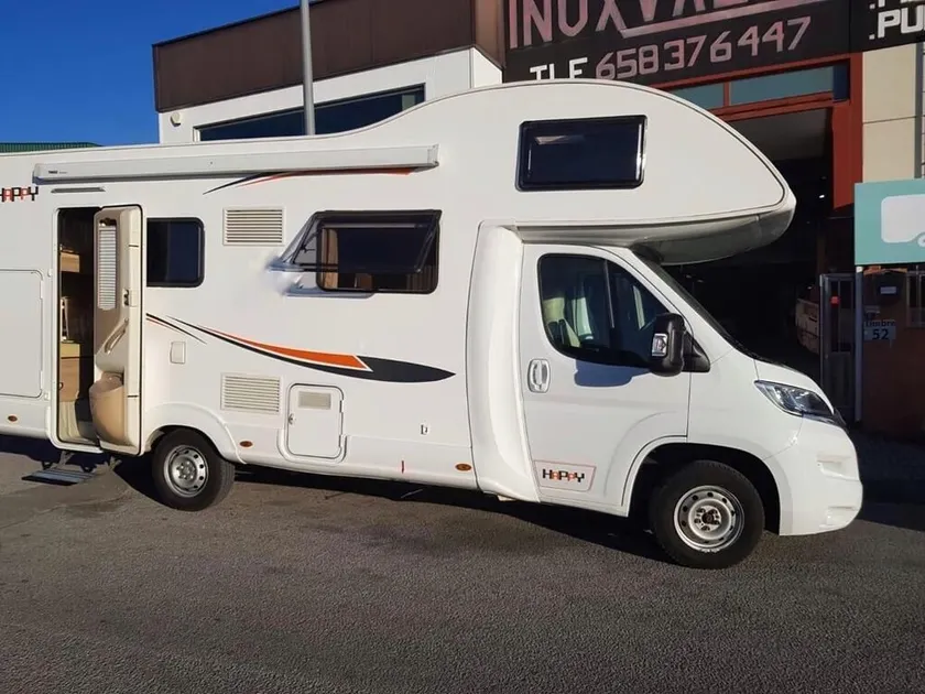 Motorhome rental - Image 1