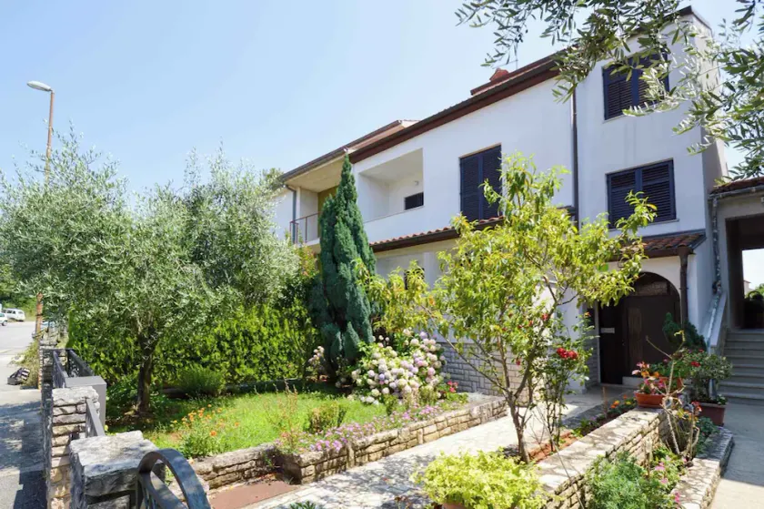 Holiday apartment in a quiet and sunny location - Image 1