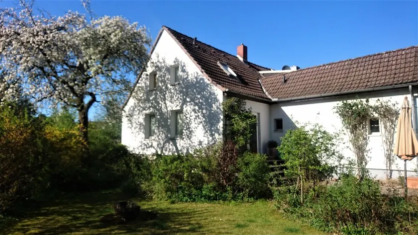 Cottage soleggiato con ampio giardino - Image 1