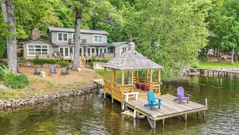 Lakefront Seclusion! - UPDATED! Dock, Hot tub, fire pit, pet friendly with fee,  - Image 1