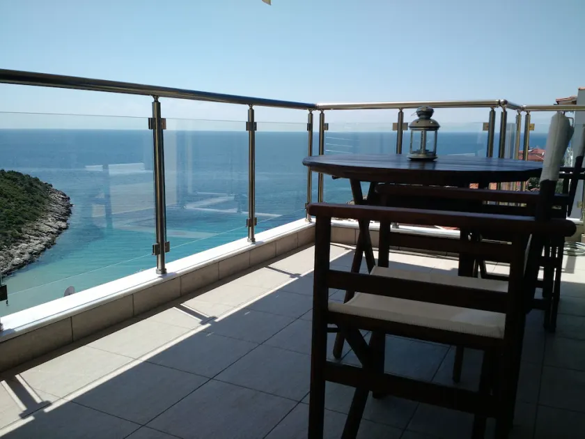 Above the Sea Apartments - Image 1
