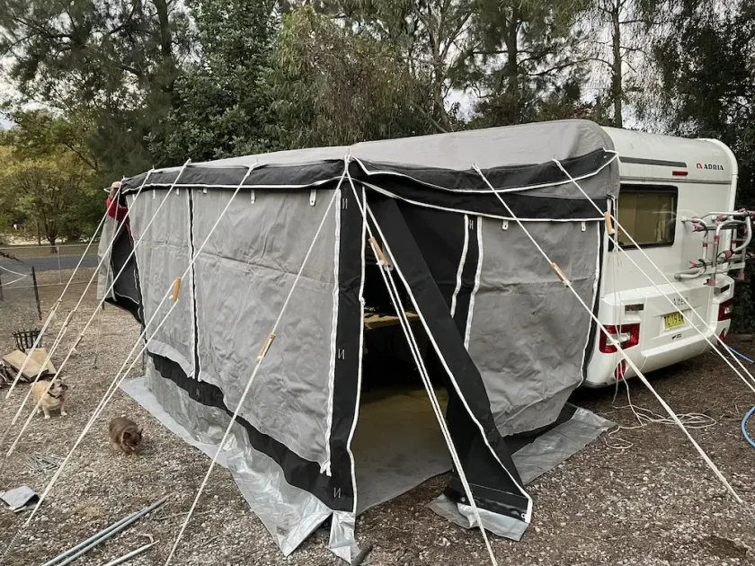 Fully self contained caravan on rural 1.5 acre property. - Image 1