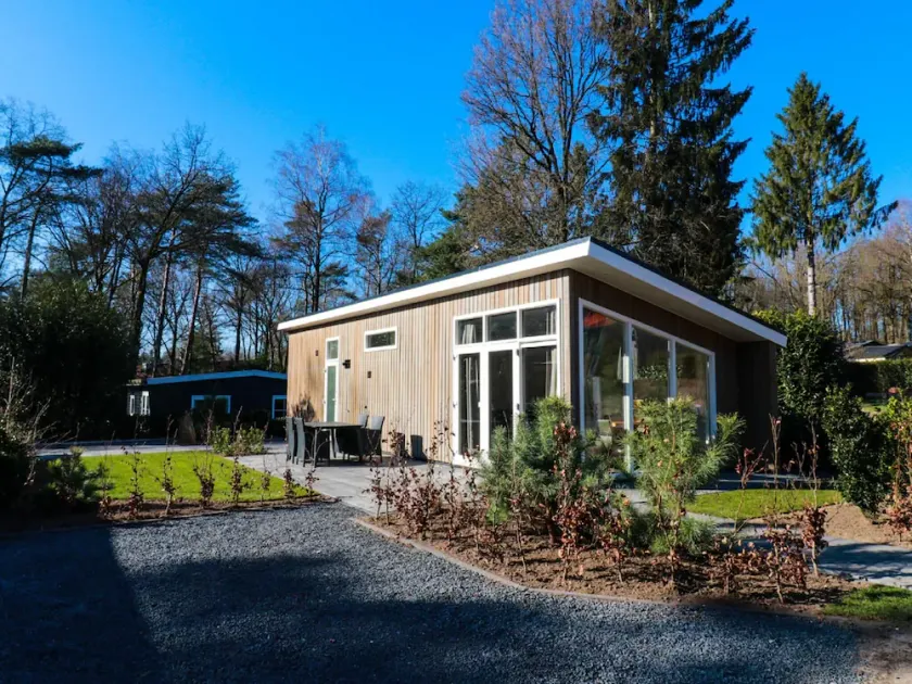 Nature Escape w Garden - Image 1