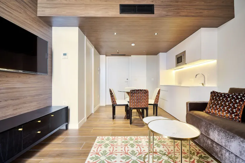 New and Luxurious Duplex with two bedrooms - Image 1