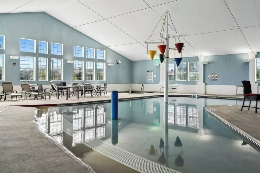 Meadow Ridge Condos: indoor pool + gym, Egg Harbor - Image 1