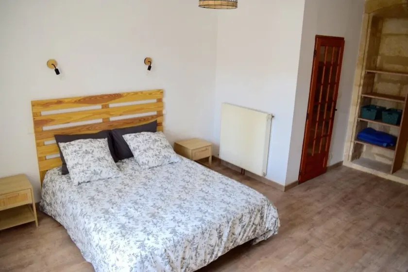 Bed and breakfast in the heart of a village rich in heritage and hiking trails - Image 1