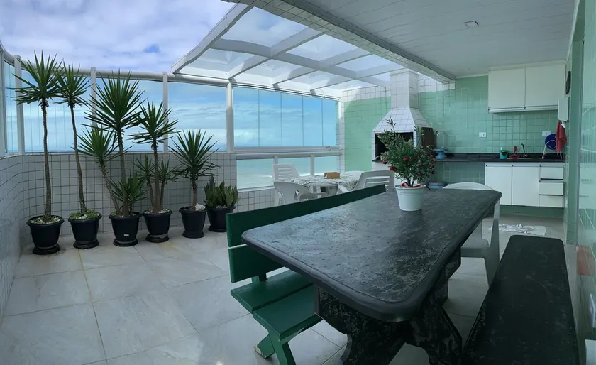 Duplex penthouse facing the sea with a glazed gourmet terrace and breathtaking views. - Image 1