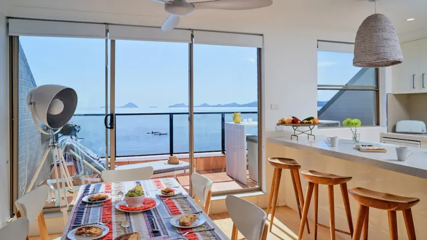 Casuarinas 5 superb waterfront unit - Image 1