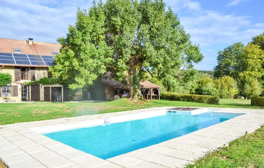 Lovely home in Loisia - Image 1