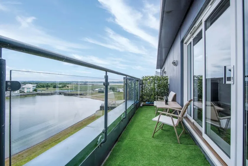 Skyline Duplex Penthouse - 3 Bedroom - Llanelli - Image 1
