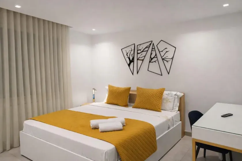 Lovely 1-Bed Apartment in lac1 Tunis - Image 1