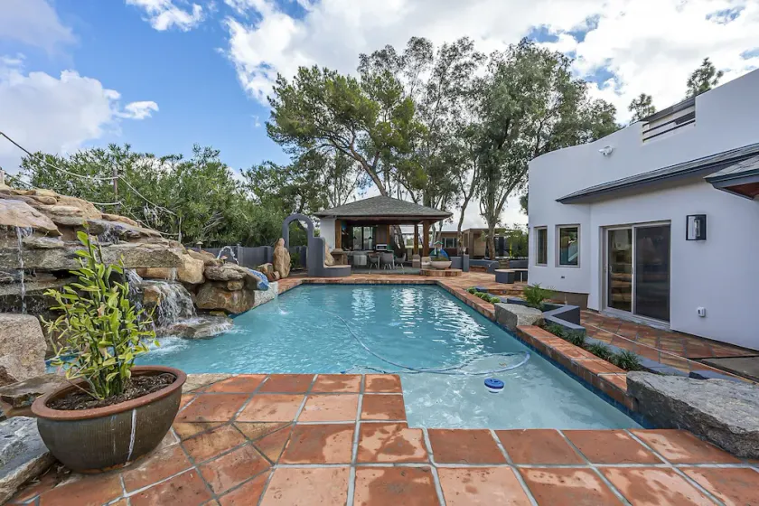Luxury gem in Cave Creek with a great view of the surrounding mountains! - Image 1