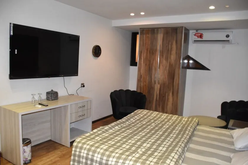 Luxary Apartment - Image 1