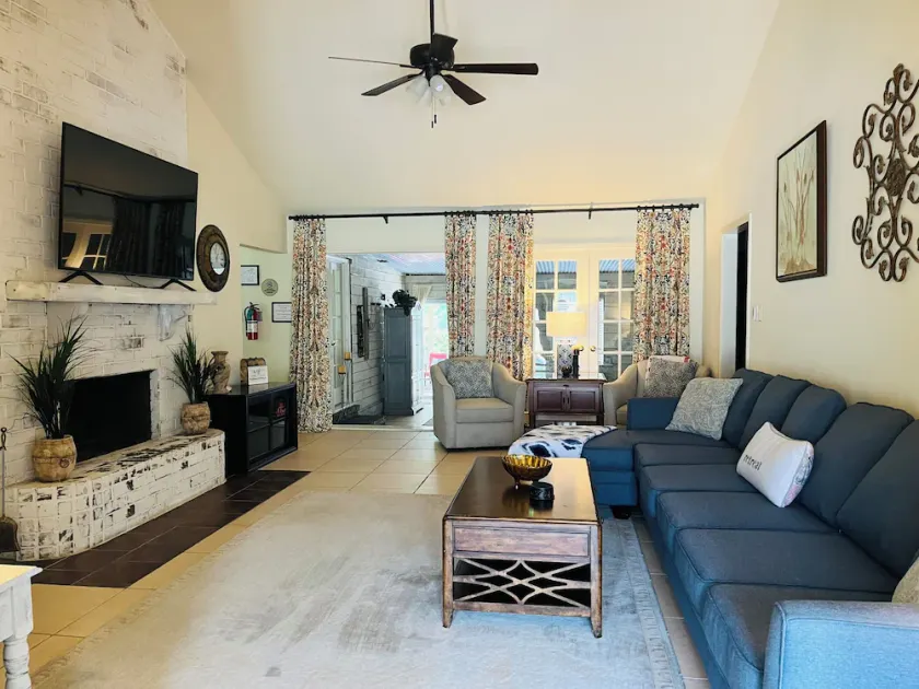 The Retreat - Entire Residential Home! - Image 1