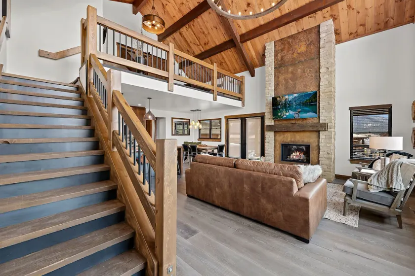 Chalet adapté aux familles avec barbecue et jacuzzi | Vue montagne - Image 1