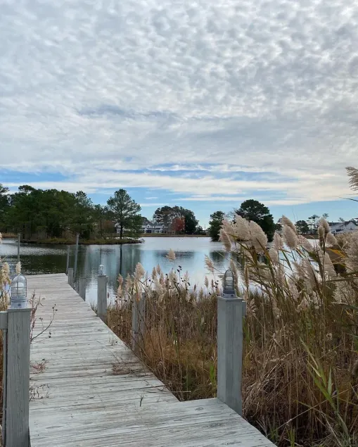 Stay at Heron Cove located in popular Mallard Lakes! - Image 1