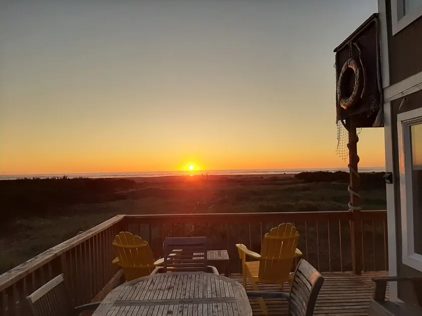 Private Oceanfront Home-Beach Path-Large Deck-BBQ-Fantastic Ocean Views- NICE - Image 1