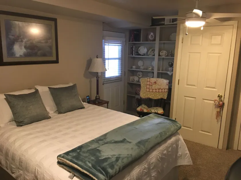 Studio apartment overlooking the Snake river - Image 1