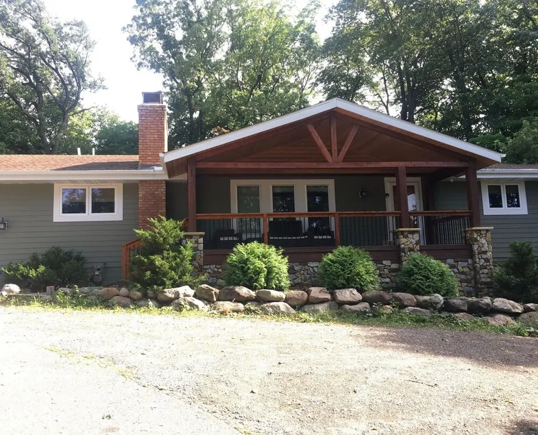 Eco-Retreat getaway,  loads of amenities! 4 bedrooms + full gym + large office! - Image 1