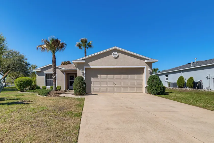 Ocala Home w/ Screened-In Porch & Community Perks! - Image 1