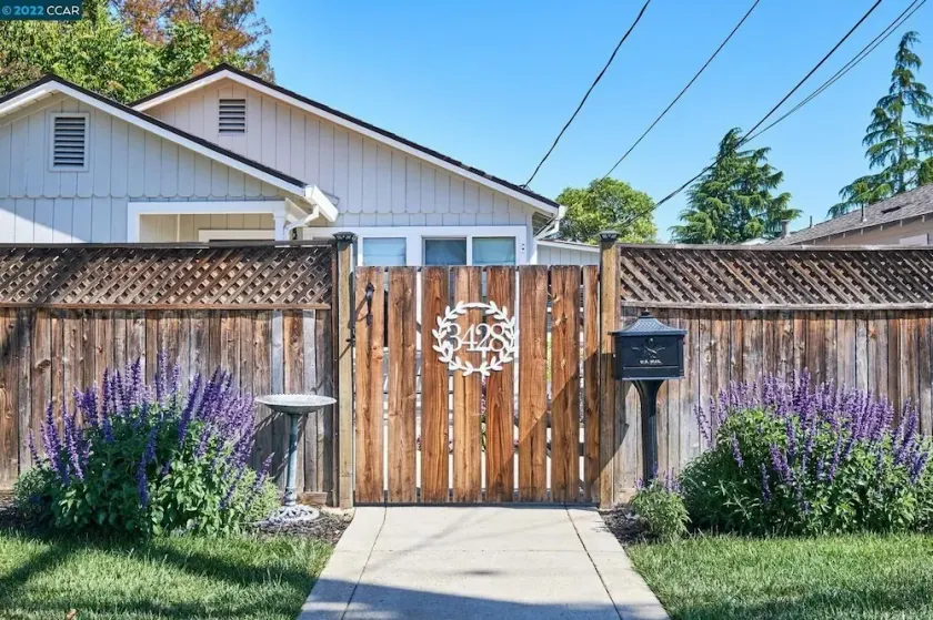 5 minutes to Downtown Livermore - Cozy home - Image 1