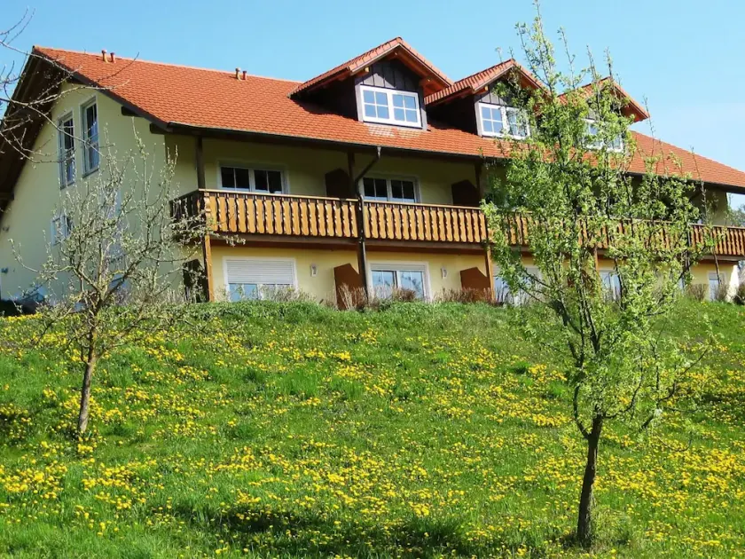 Wohnung in Rotthalmunster mit Garten - Image 1