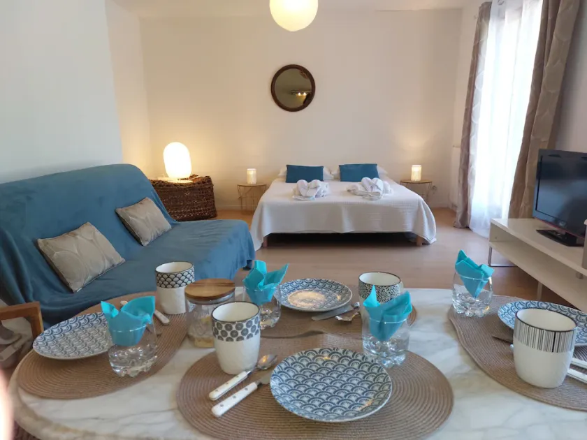 Ny ... Bed & Breakfast mellem vinmarker og hav! - Image 1