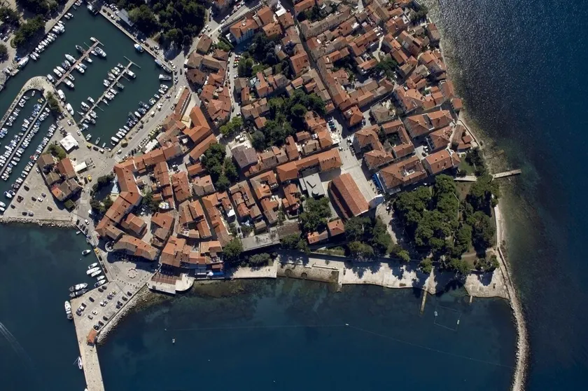 Apartment in Novigrad with Terrace, Air condition, WIFI, Washing machine (3663-1) - Image 1