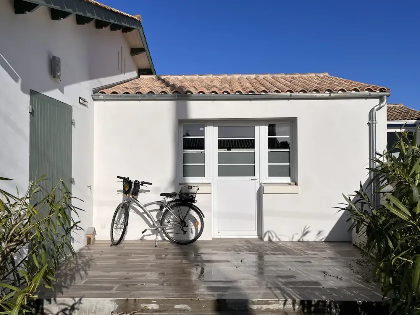 Charming Oléronaise house 5 minutes from the beach and 2 minutes from the market - Image 1