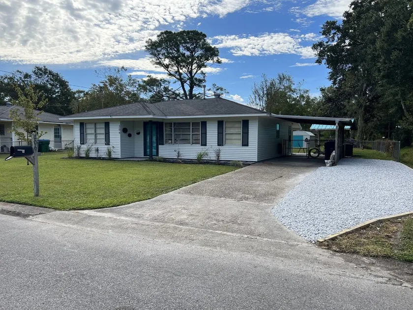 Charming Ocean Springs Home with Golf Cart - Image 1