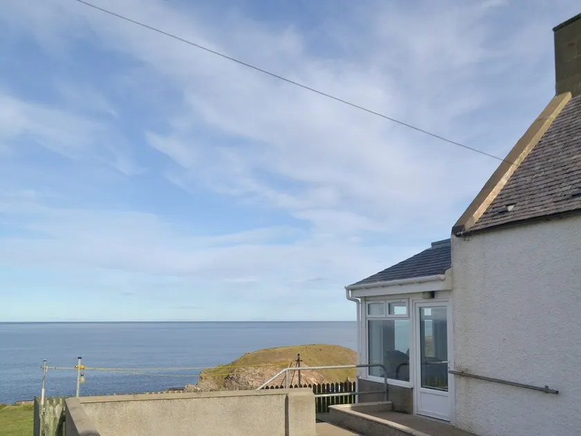 Seabreezes - UK30690 - Image 1