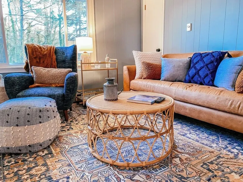 Newly updated 3 bedroom cottage with Solo Stove fire pit - Image 1