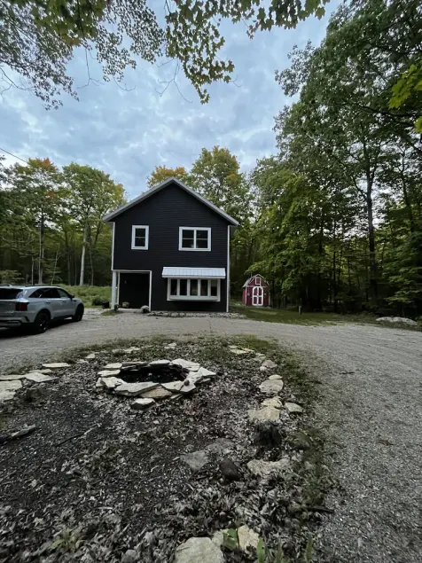 Quiet Home in the woods - Image 1