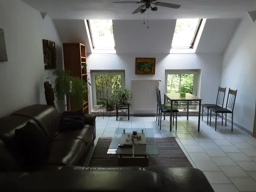 Vacation apartment surrounded by deciduous forest and pasture - Image 1