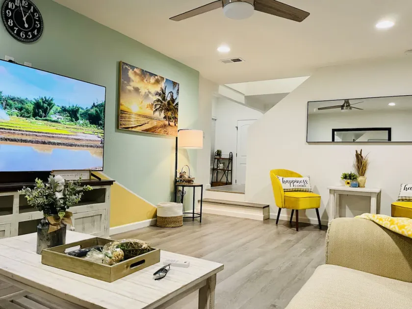 5-bedroom vacation home just few minutes to Destin Beach - Image 1