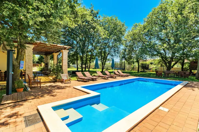 Istrian luxury villa - 300m2, garden 2000m, children's playground, 40m2 pool, WiFi - Image 1