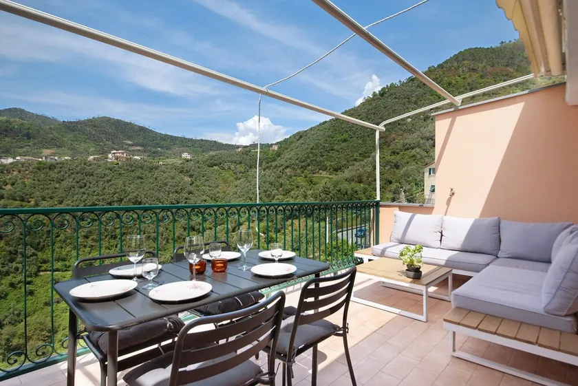 Casa de férias 'Casa Luci' com vista para o mar, terraço privado e Wi-Fi - Image 1