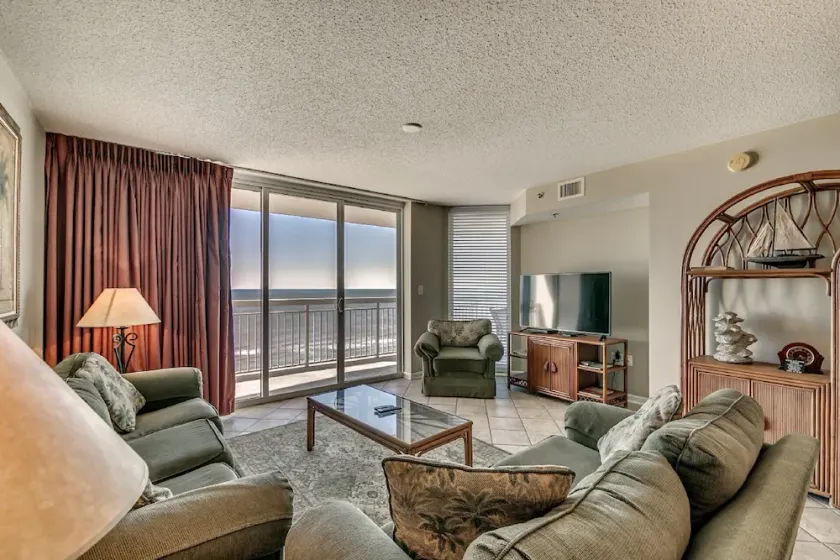 Amazing Oceanfront 3 Bedroom Condo, Crescent Shores 908! - Image 1