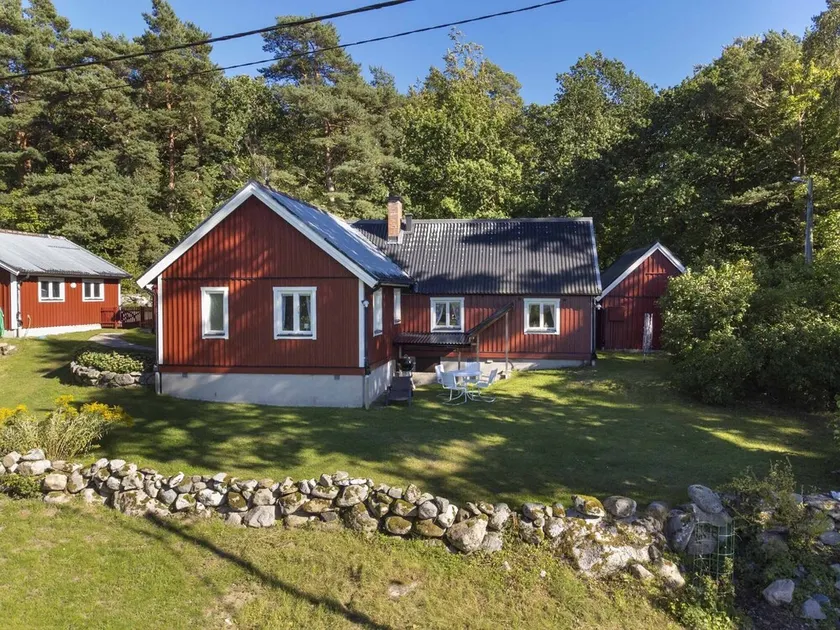 Hus vid Kjugekull - Image 1
