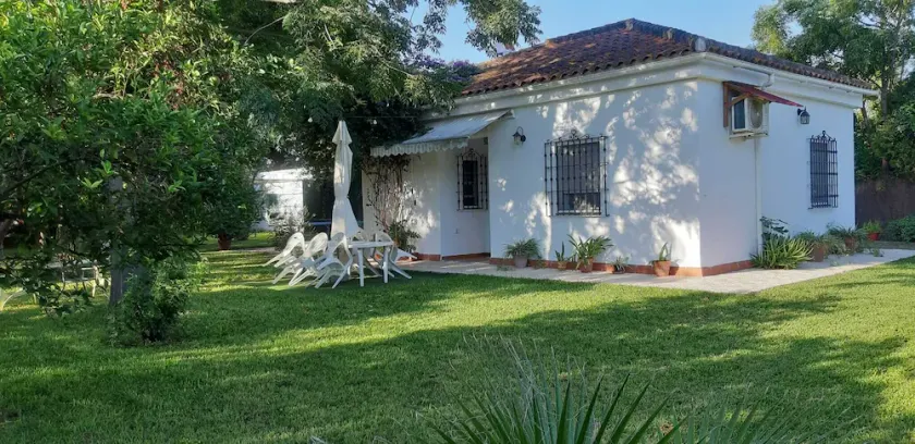 LANDHAUS IN SEVILLA MIT POOL - Image 1