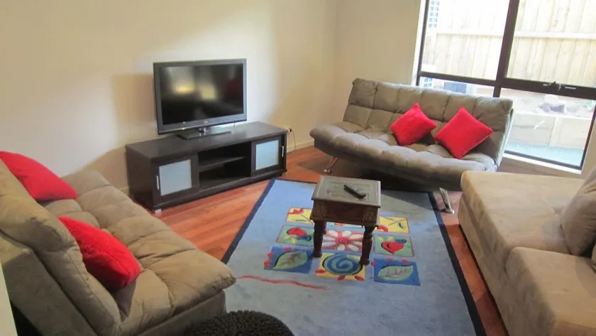 Iconic Apartment in the Heart of Inverloch - Image 1
