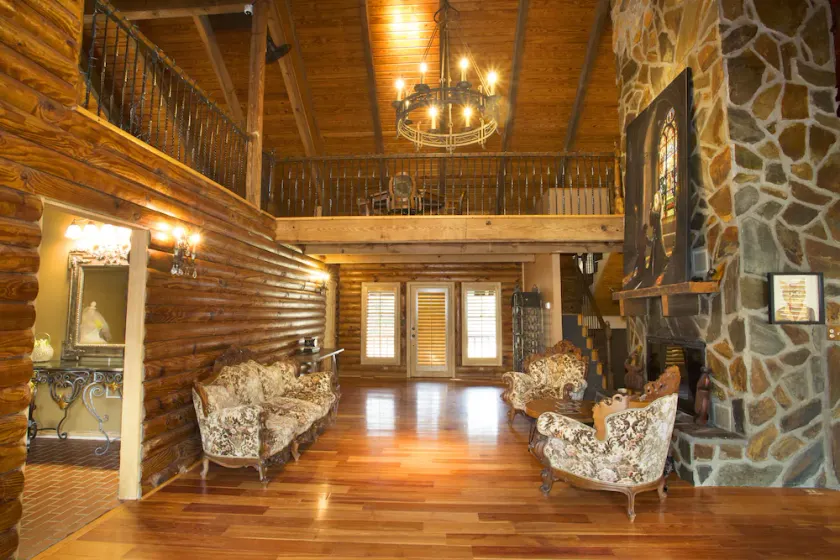 Cozy Log Cabin - Image 1