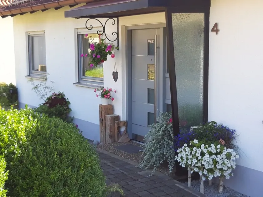 Appartamento 'Schwäbische Alb' con terrazza in comune, Wi-Fi e aria condizionata - Image 1