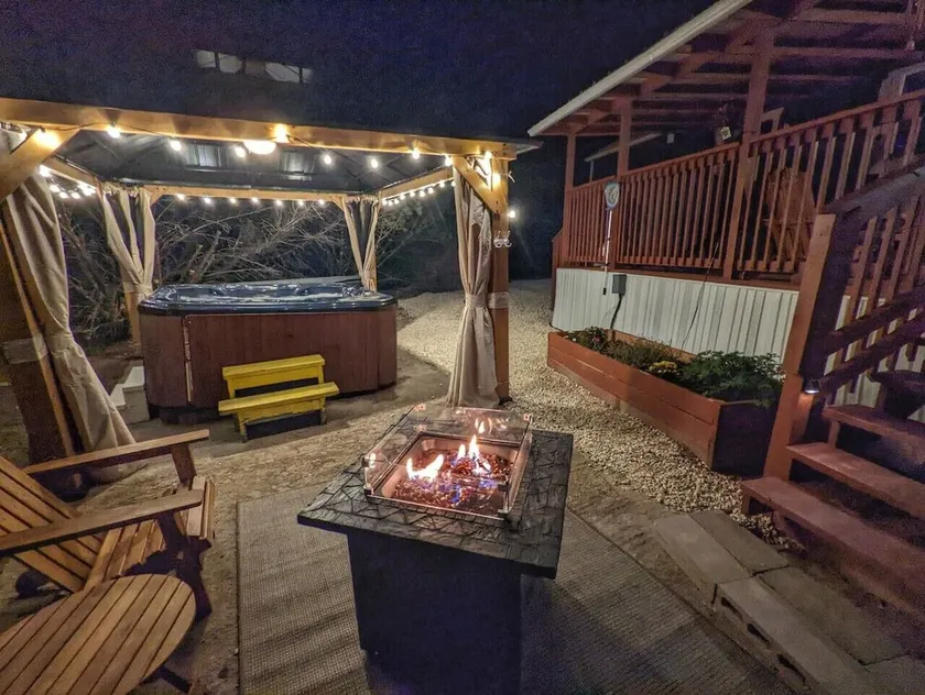 Magnolia - Hot Tub Gazebo - City Escapes Cabins - Image 1