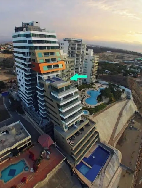 Ocean Front Suite Apartment in Manta Poseidon Building - Image 1